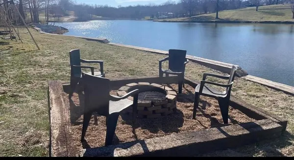 $595,000 | 24 Lakeview Drive, Lexington, MO 64067