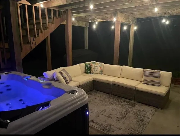 $595,000 | 24 Lakeview Drive, Lexington, MO 64067