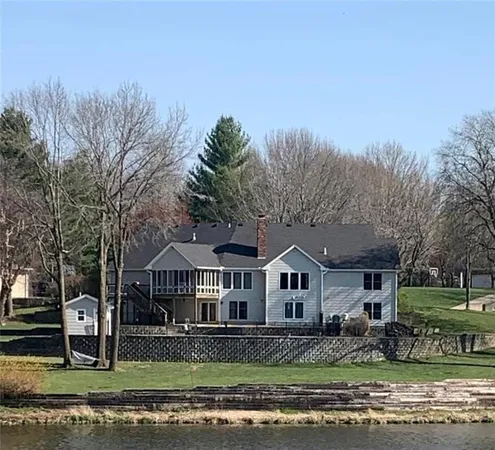 $595,000 | 24 Lakeview Drive, Lexington, MO 64067