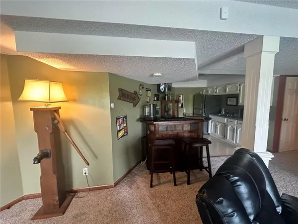 $595,000 | 24 Lakeview Drive, Lexington, MO 64067