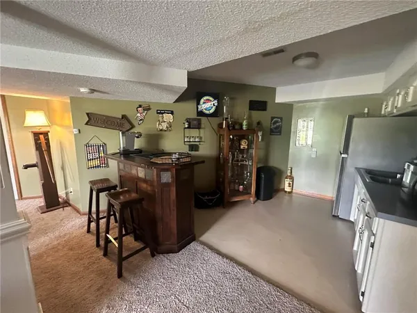 $595,000 | 24 Lakeview Drive, Lexington, MO 64067