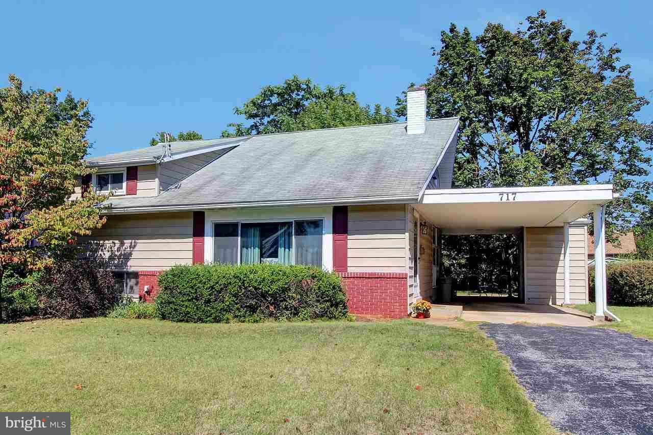 717 Gunnison Road York, PA 17404 - Photo 1 of 25