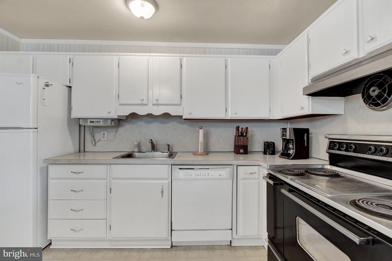 717 Gunnison Road York, PA 17404 - Photo 7 of 25