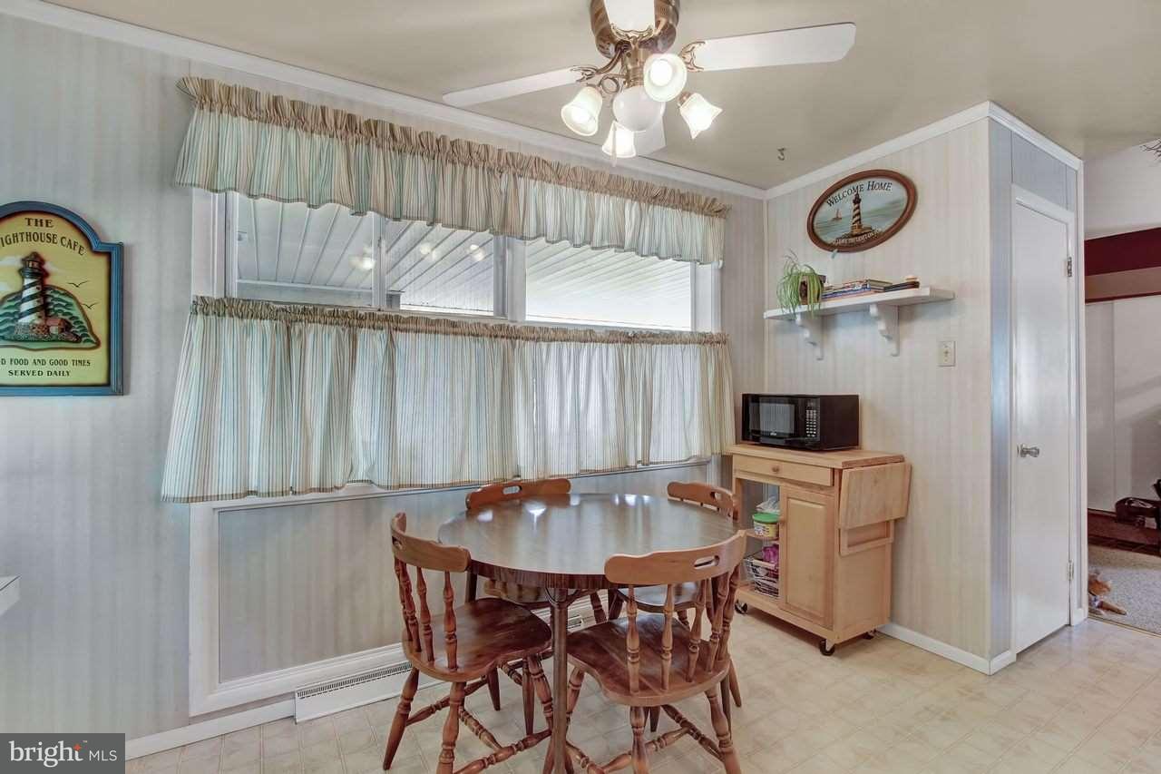 717 Gunnison Road York, PA 17404 - Photo 9 of 25