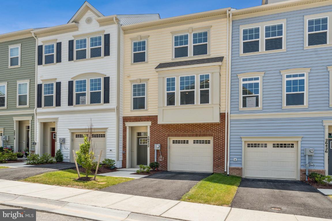 26422 Sir Jamie Terrace Damascus, MD 20872 - Photo 2 of 28