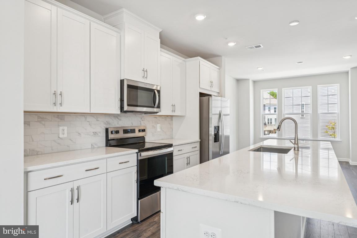 26422 Sir Jamie Terrace Damascus, MD 20872 - Photo 3 of 28