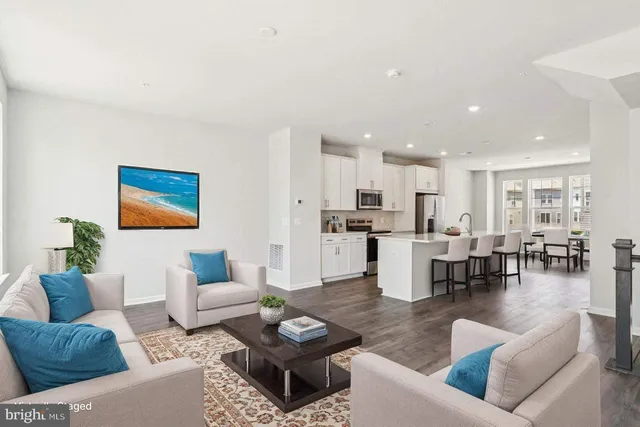 $558,598 | 26422 Sir Jamie Terrace, Damascus, MD 20872