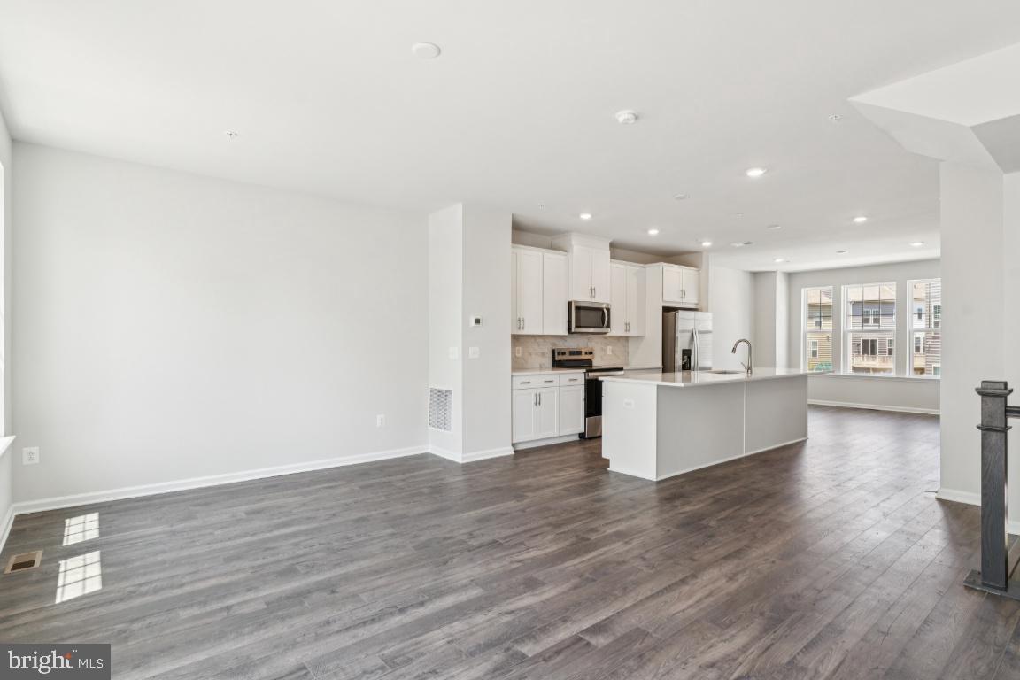 26422 Sir Jamie Terrace Damascus, MD 20872 - Photo 5 of 28