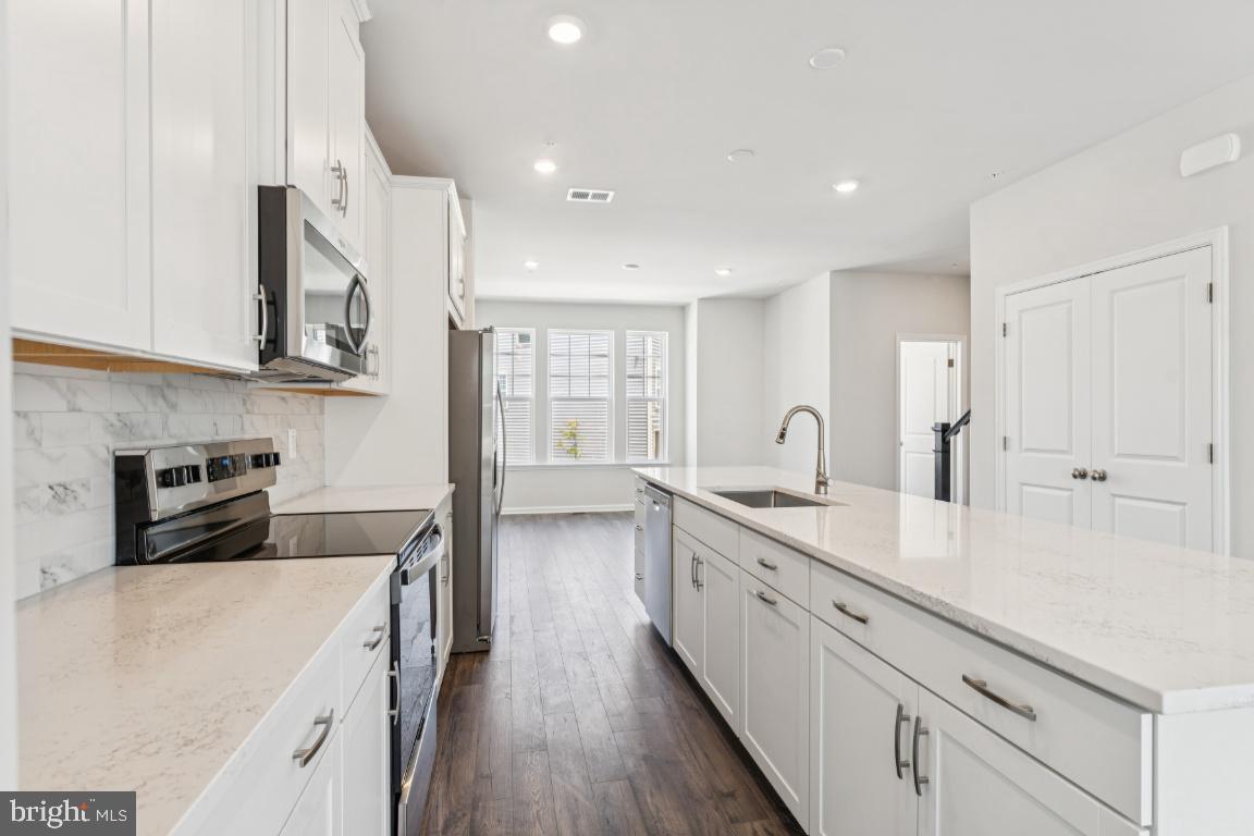 26422 Sir Jamie Terrace Damascus, MD 20872 - Photo 6 of 28