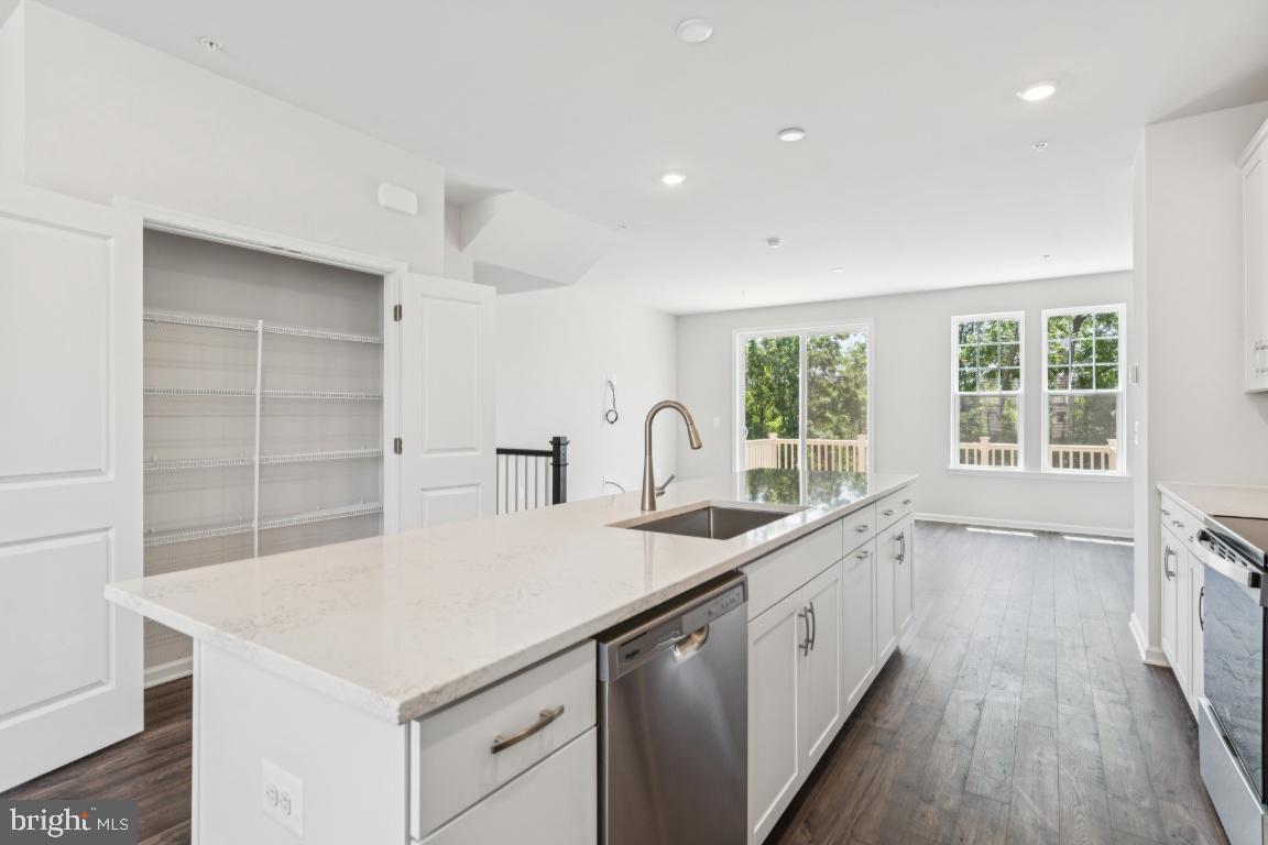 26422 Sir Jamie Terrace Damascus, MD 20872 - Photo 7 of 28