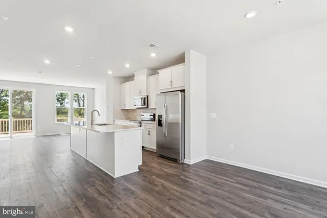 $558,598 | 26422 Sir Jamie Terrace, Damascus, MD 20872