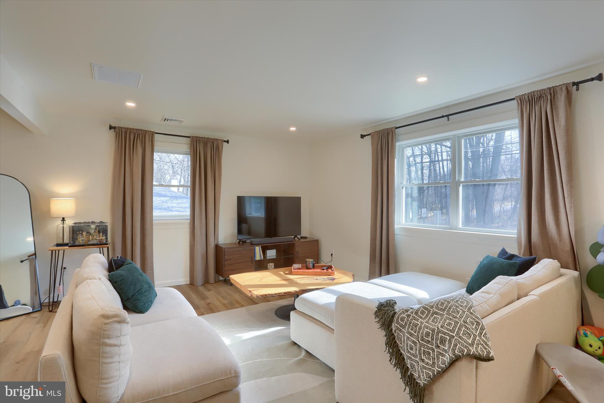 1924 Sand Hill Road Hershey, PA 17033 - Photo 4 of 28