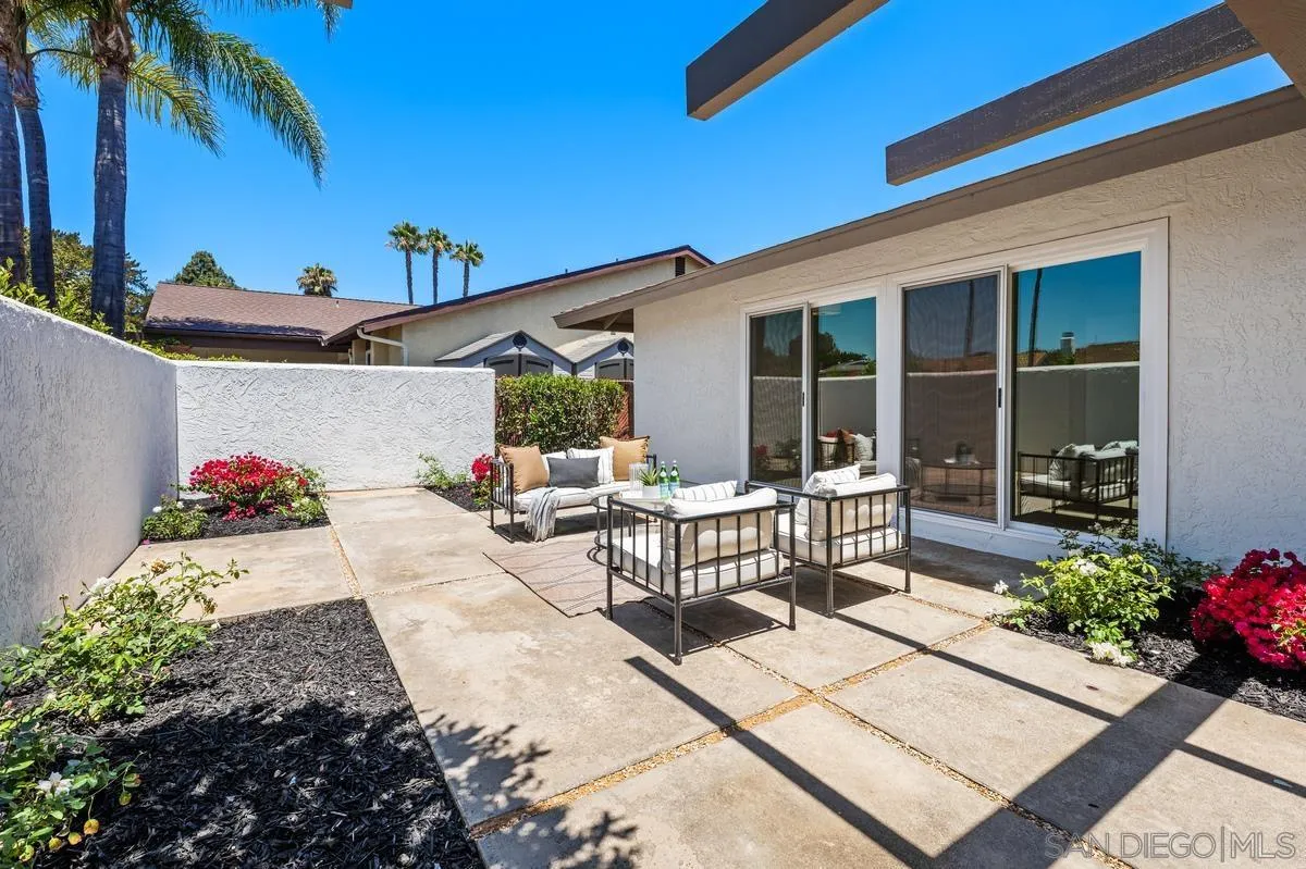 16519 Gabarda Road San Diego, CA 92128 - Photo 3 of 37