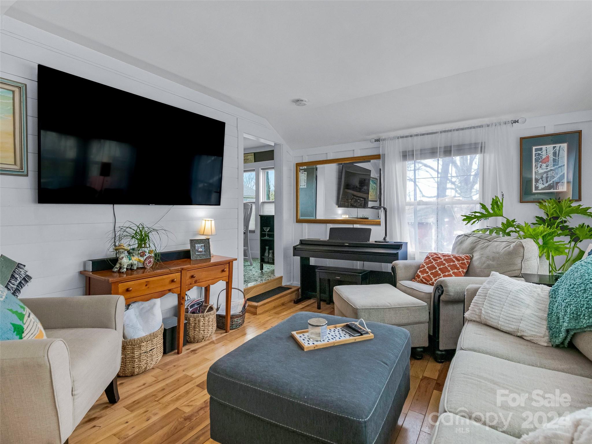 138 Reed Street, Unit A Asheville, NC 28803 - Photo 8 of 37 Gallery Image 8