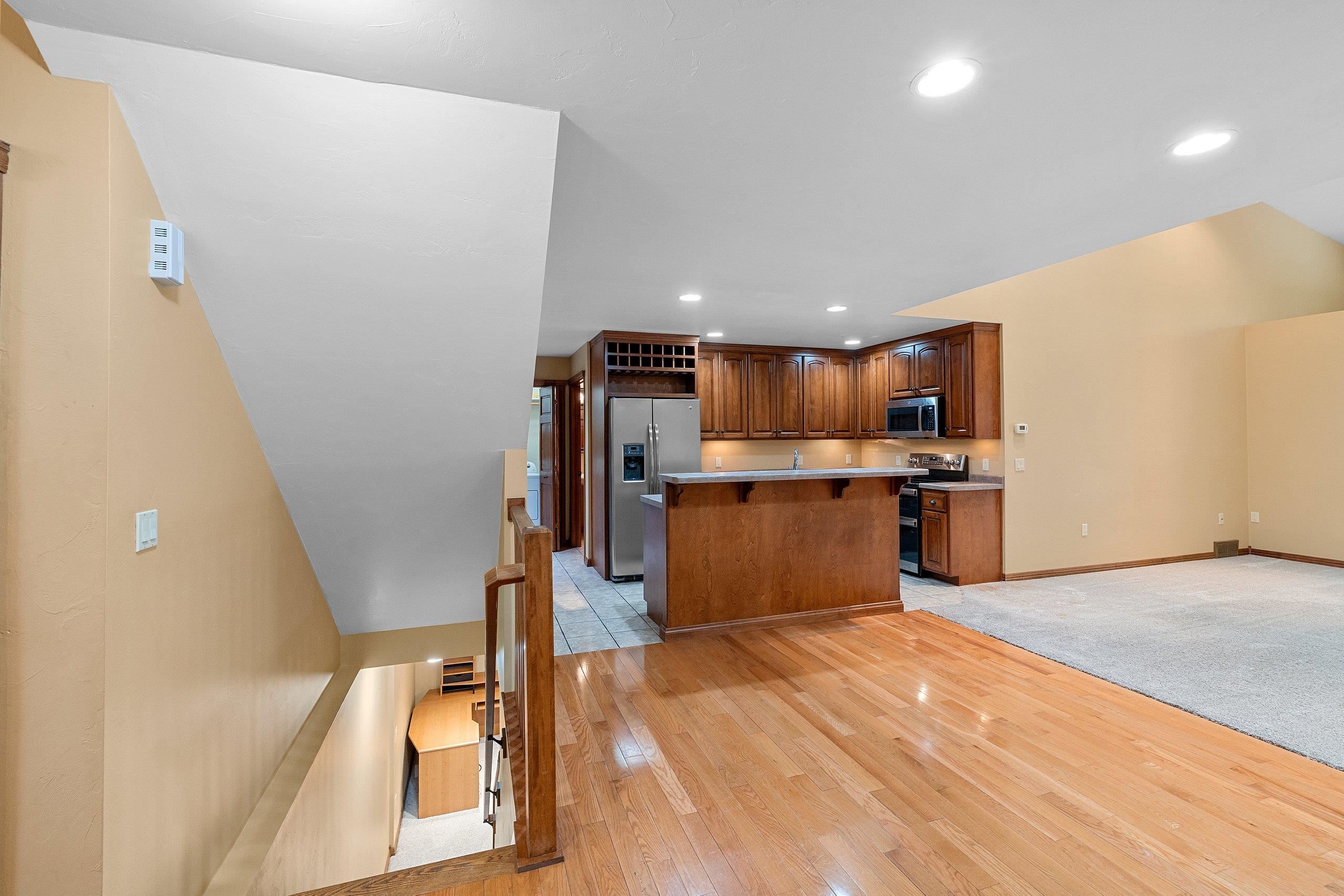 1243 Prairie Falcon Trail Green Bay, WI 54313 - Photo 7 of 51
