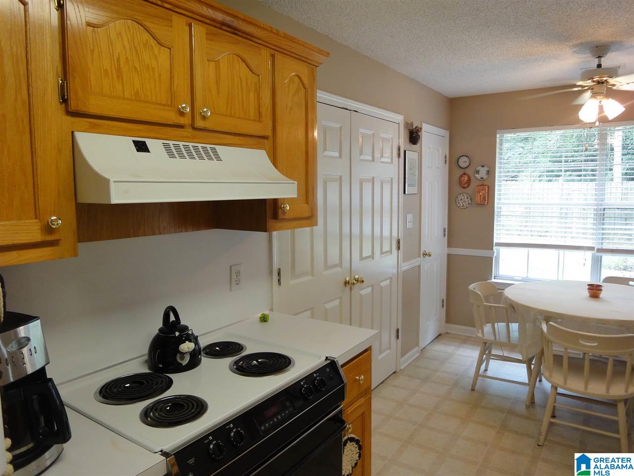 138 Cambridge Pointe Circle Alabaster, AL 35007 - Photo 9 of 40