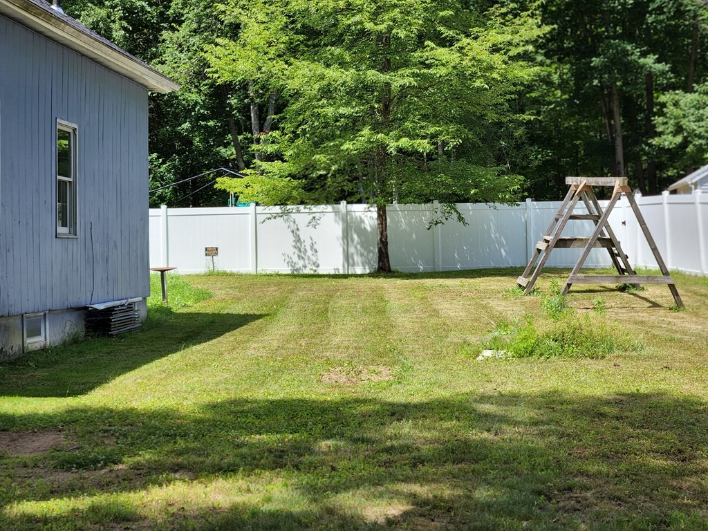559 New Sherborn Road Athol, MA 01331 - Photo 3 of 15