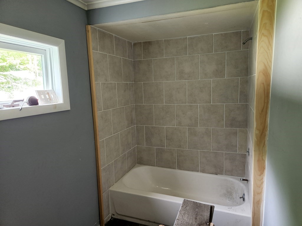 559 New Sherborn Road Athol, MA 01331 - Photo 9 of 15