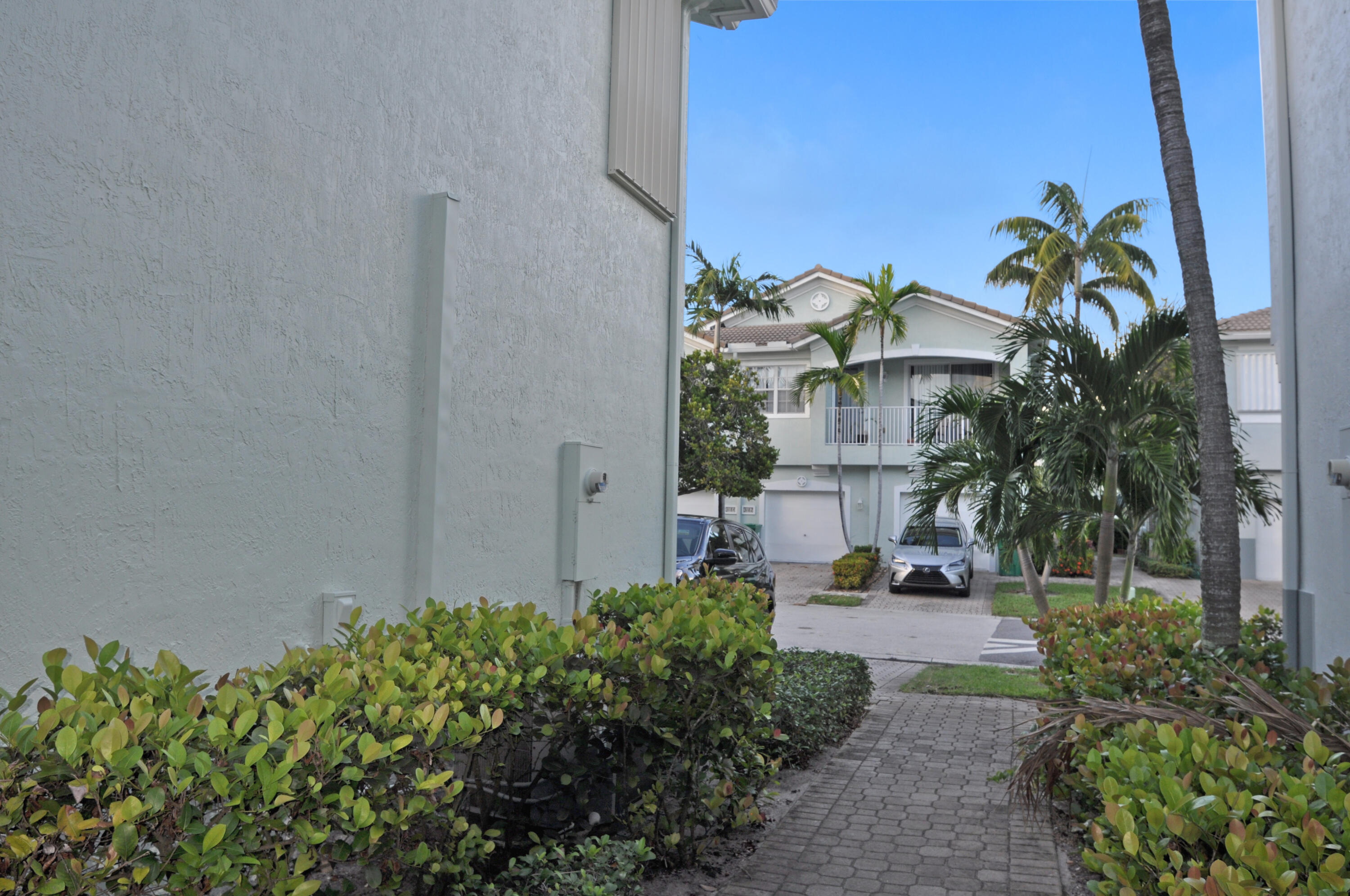 3179 Laurel Ridge Circle Riviera Beach, FL 33404 - Photo 33 of 35 DSC_0033-1