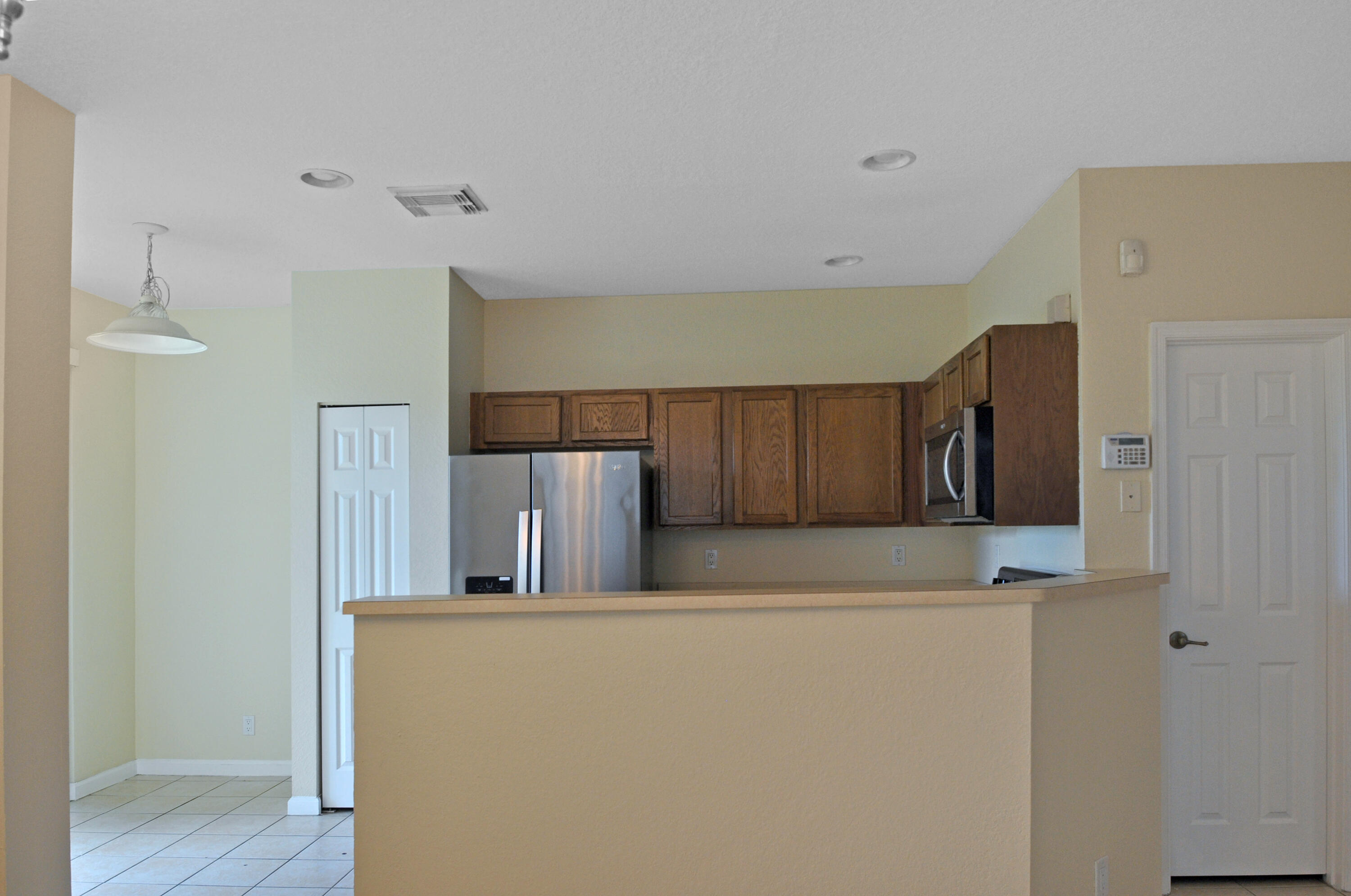 3179 Laurel Ridge Circle Riviera Beach, FL 33404 - Photo 7 of 35 DSC_0007-1