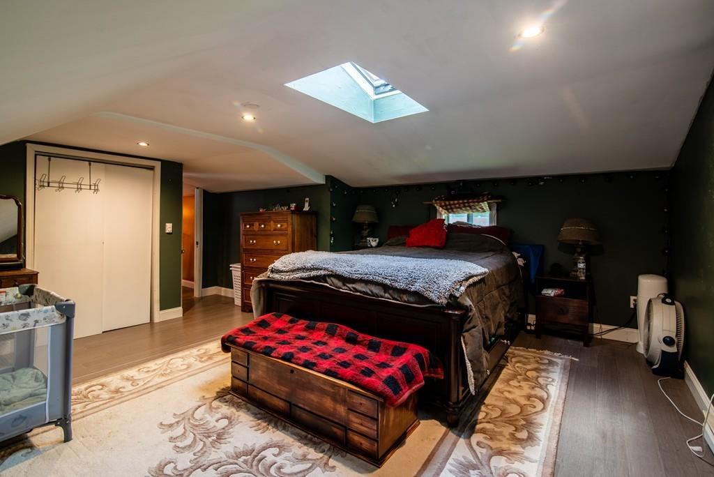 2 Chestnut Street Leicester, MA 01611 - Photo 20 of 30 a bedroom with furniture and a mirror