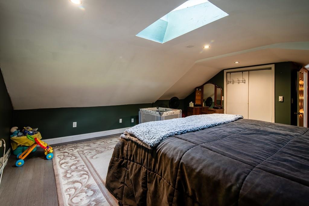 2 Chestnut Street Leicester, MA 01611 - Photo 23 of 30 a bed room with a bed