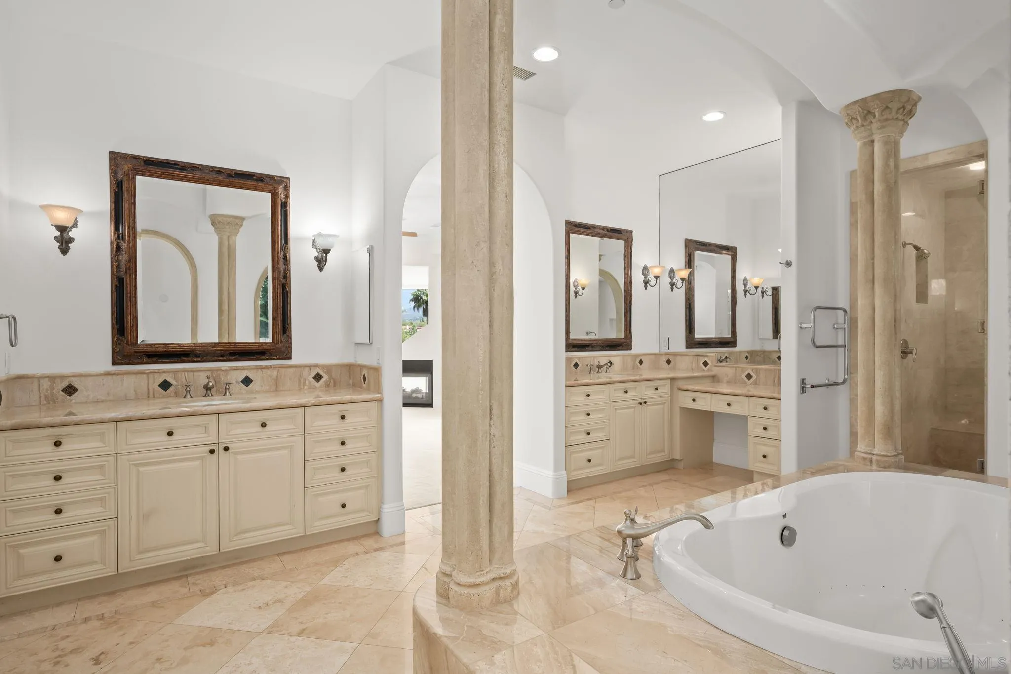 6319 Via Naranjal Rancho Santa Fe, CA 92067 - Photo 12 of 27 Primary Bath/Spa