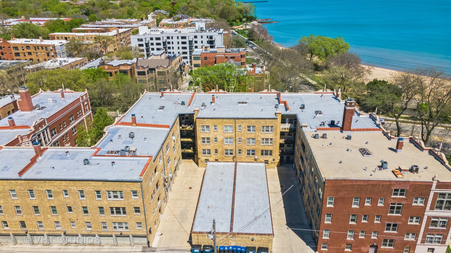 482 Sheridan Road, Unit 3 Evanston, IL 60202 - Photo 34 of 39 a picture of city view