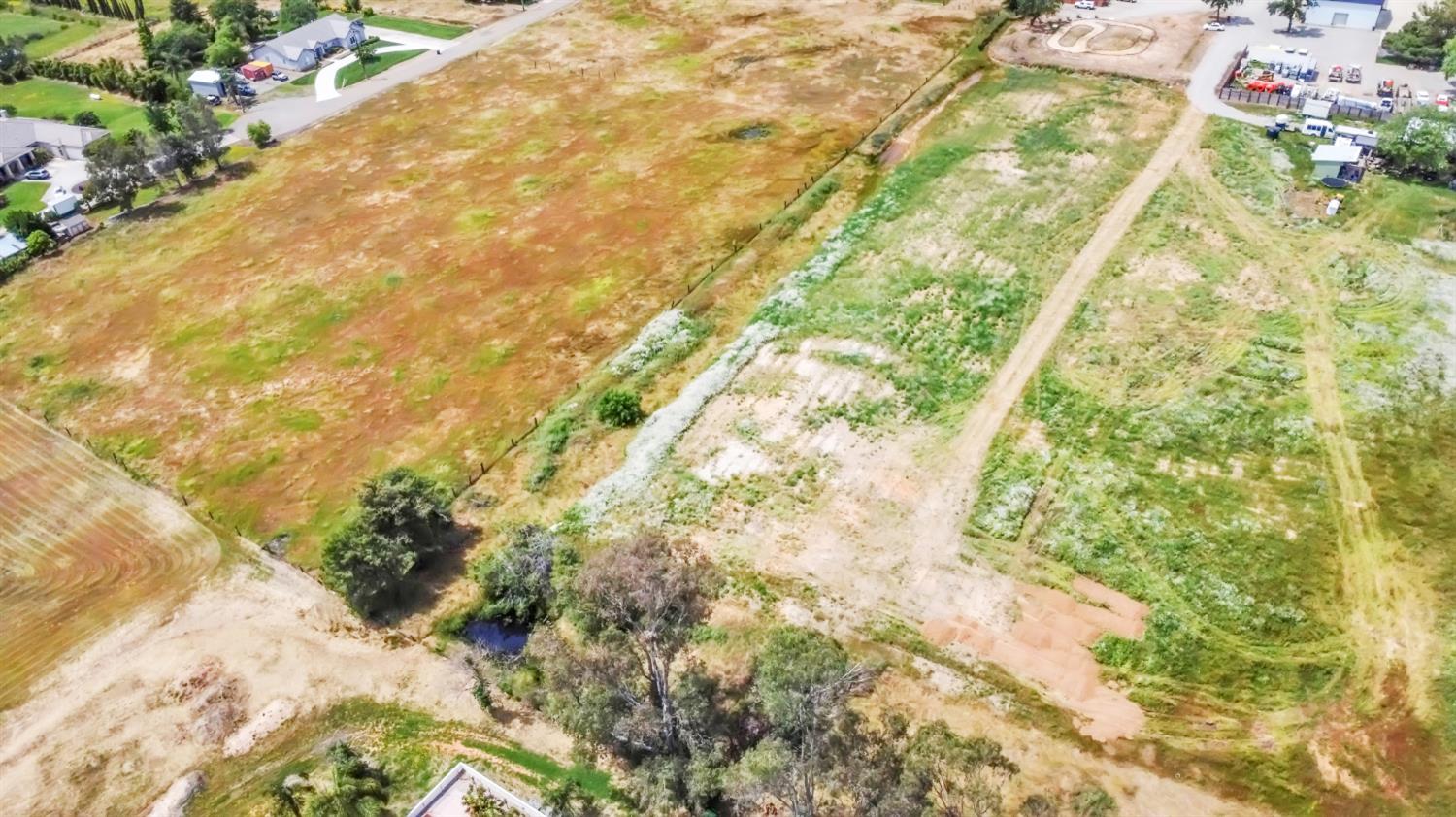 6701 Grant Line Road Sloughhouse, CA 95683 - Photo 12 of 31 a backyard of a house