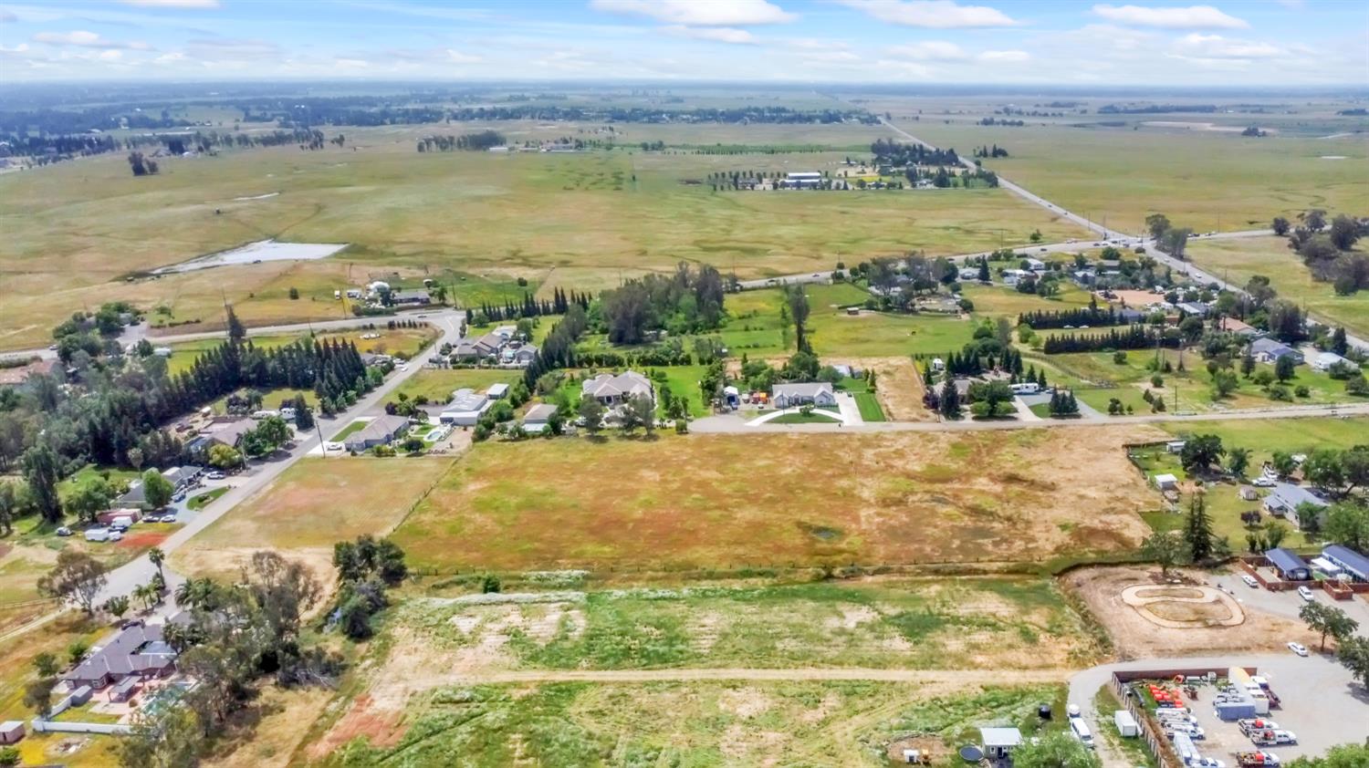 6701 Grant Line Road Sloughhouse, CA 95683 - Photo 18 of 31 a view of a city with an ocean