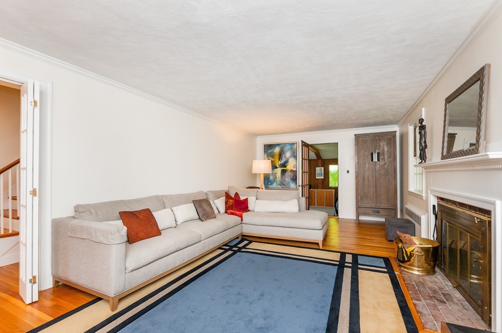 35 Bay State Road Wellesley, MA 02481 - Photo 3 of 11 Gallery Image 3
