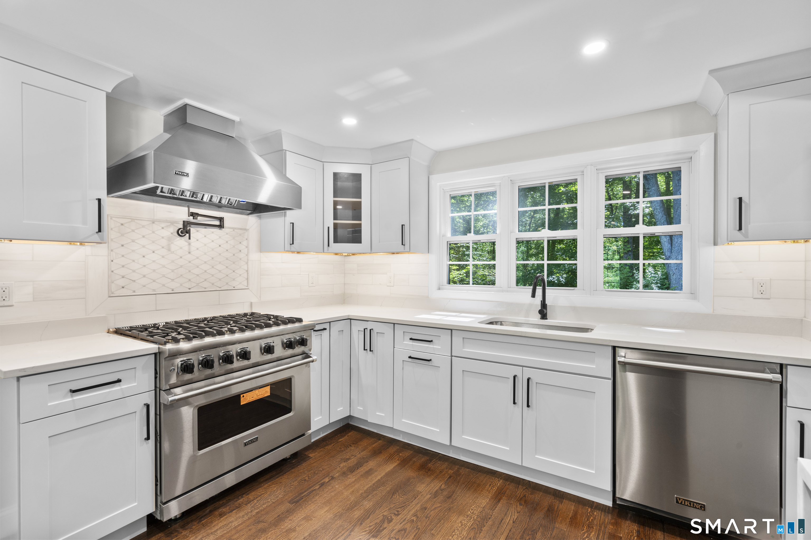 33 Old Stagecoach Road Redding, CT 06896 - Photo 14 of 40