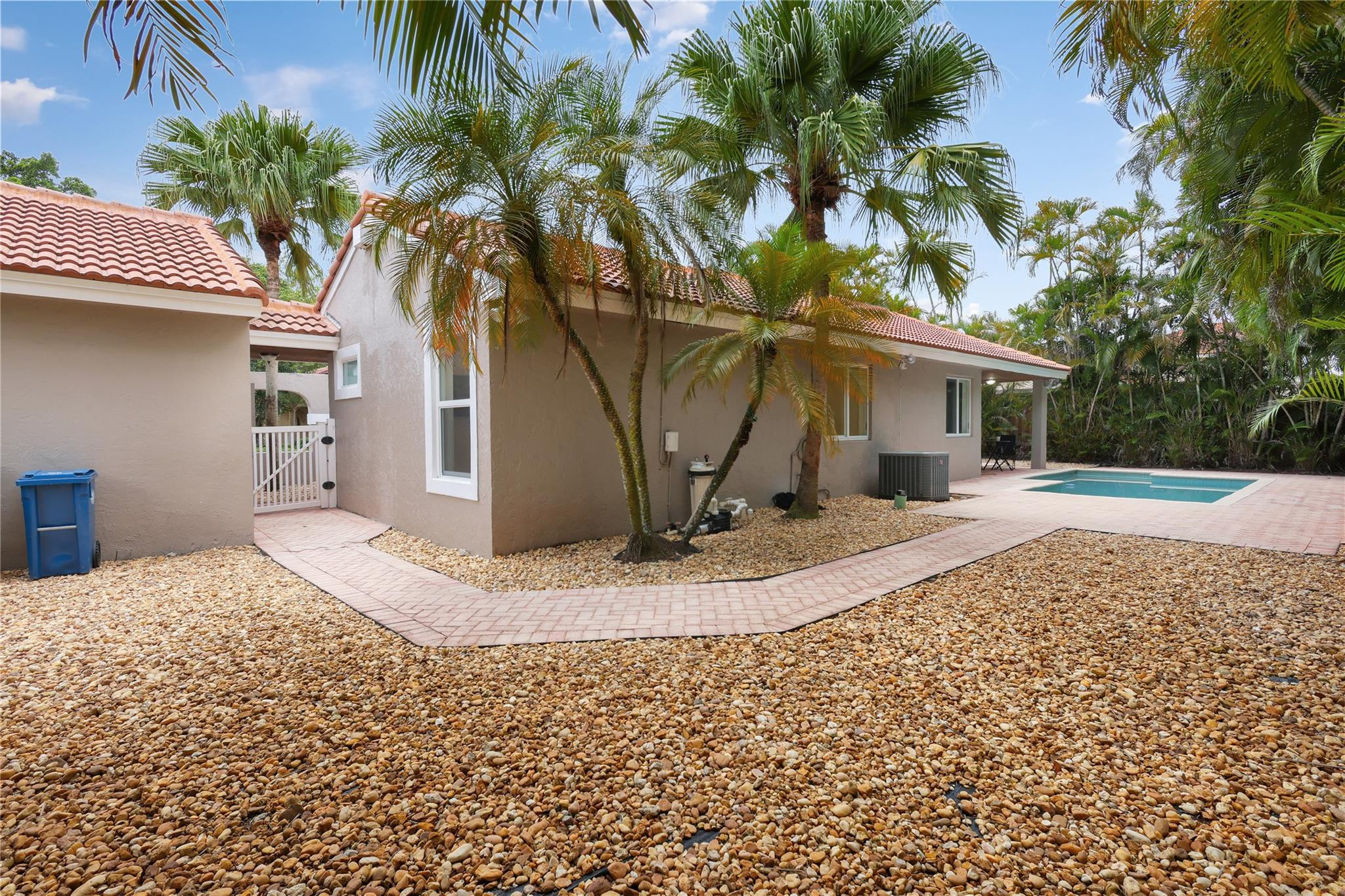 1515 Garden Road Weston, FL 33326 - Photo 34 of 55 Surprisingly Spacious Backyard!