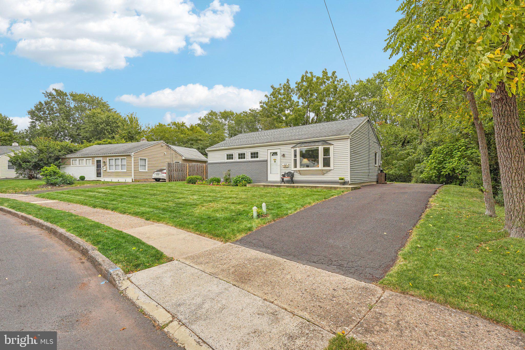 533 Winding Road Lansdale, PA 19446 - Photo 4 of 28 Gallery Image 4