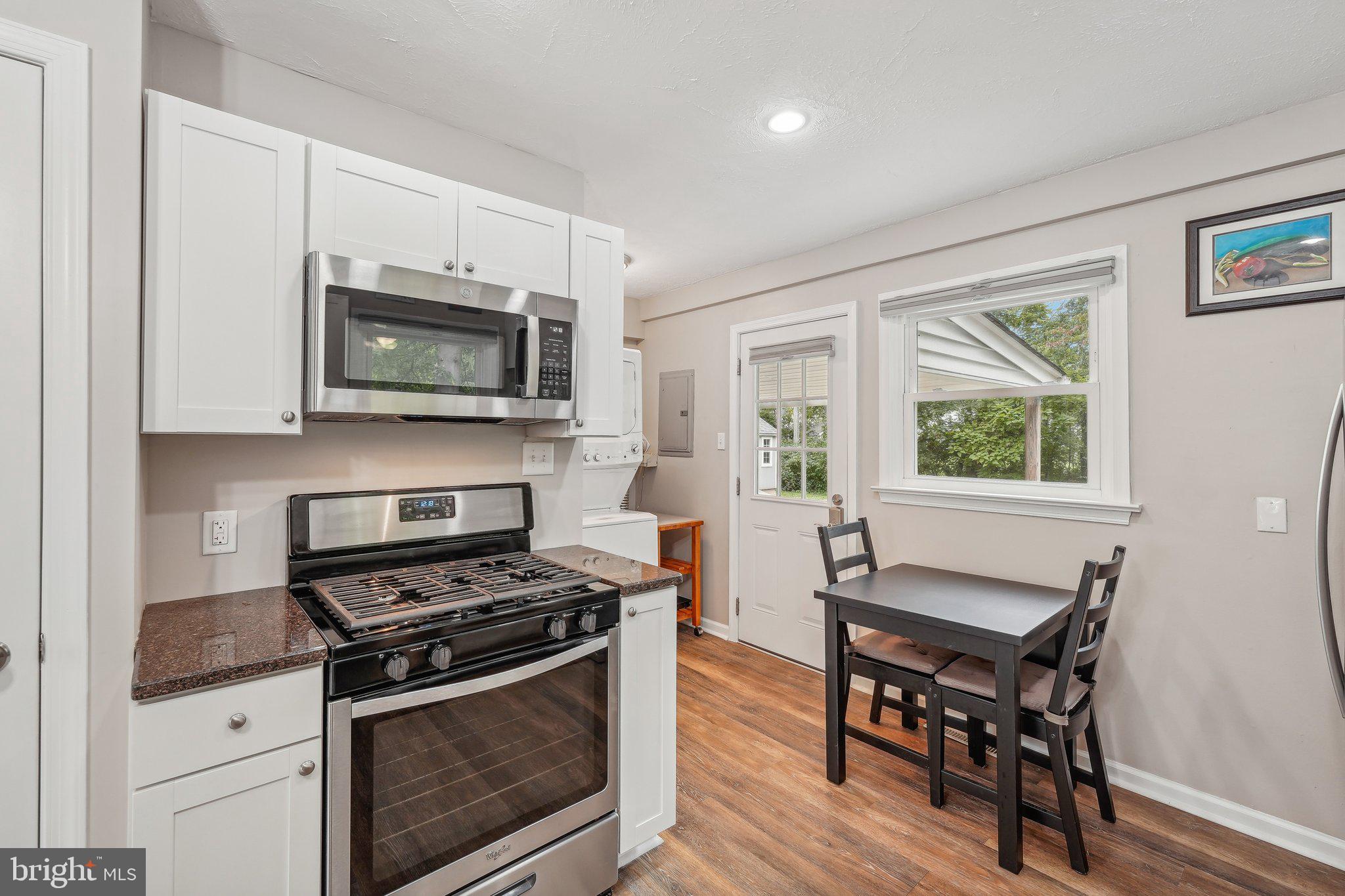 533 Winding Road Lansdale, PA 19446 - Photo 9 of 28 Gallery Image 9
