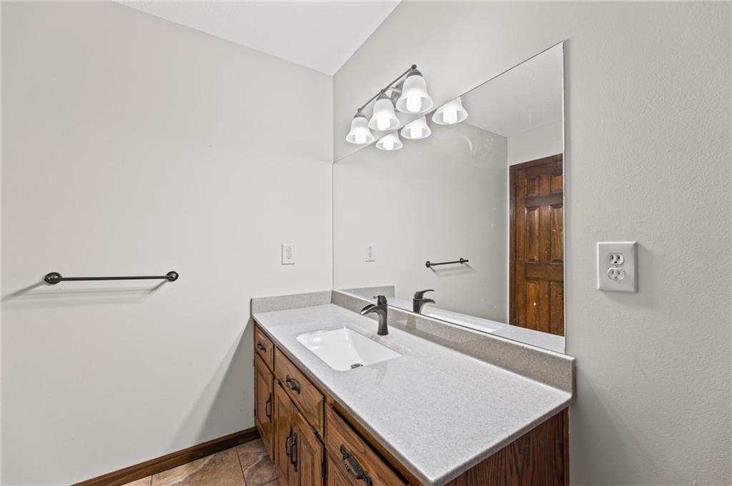 33155 Block Road Paola, KS 66071 - Photo 24 of 51