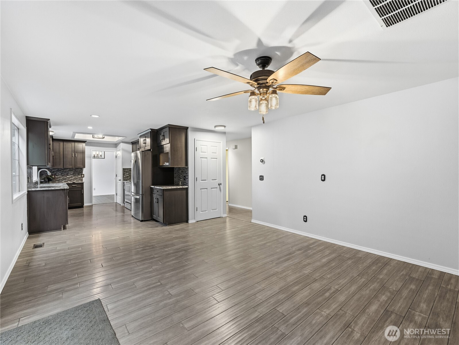 1857 North Cutter Place Oak Harbor, WA 98277 - Photo 12 of 40