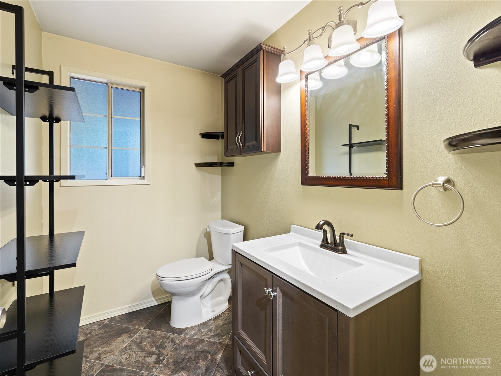 1857 North Cutter Place Oak Harbor, WA 98277 - Photo 14 of 40