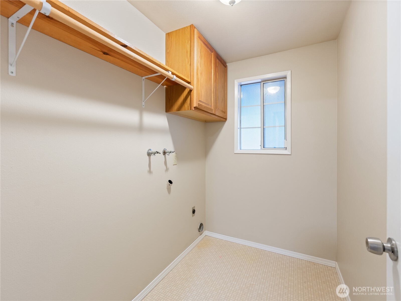 1857 North Cutter Place Oak Harbor, WA 98277 - Photo 15 of 40