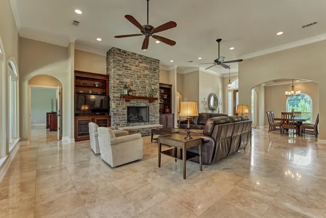 $1,575,000 | 11364 Majestic Drive, Montgomery, TX 77316