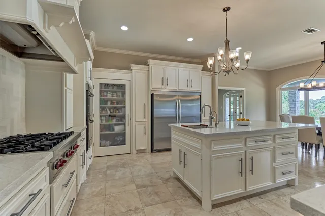 $1,575,000 | 11364 Majestic Drive, Montgomery, TX 77316