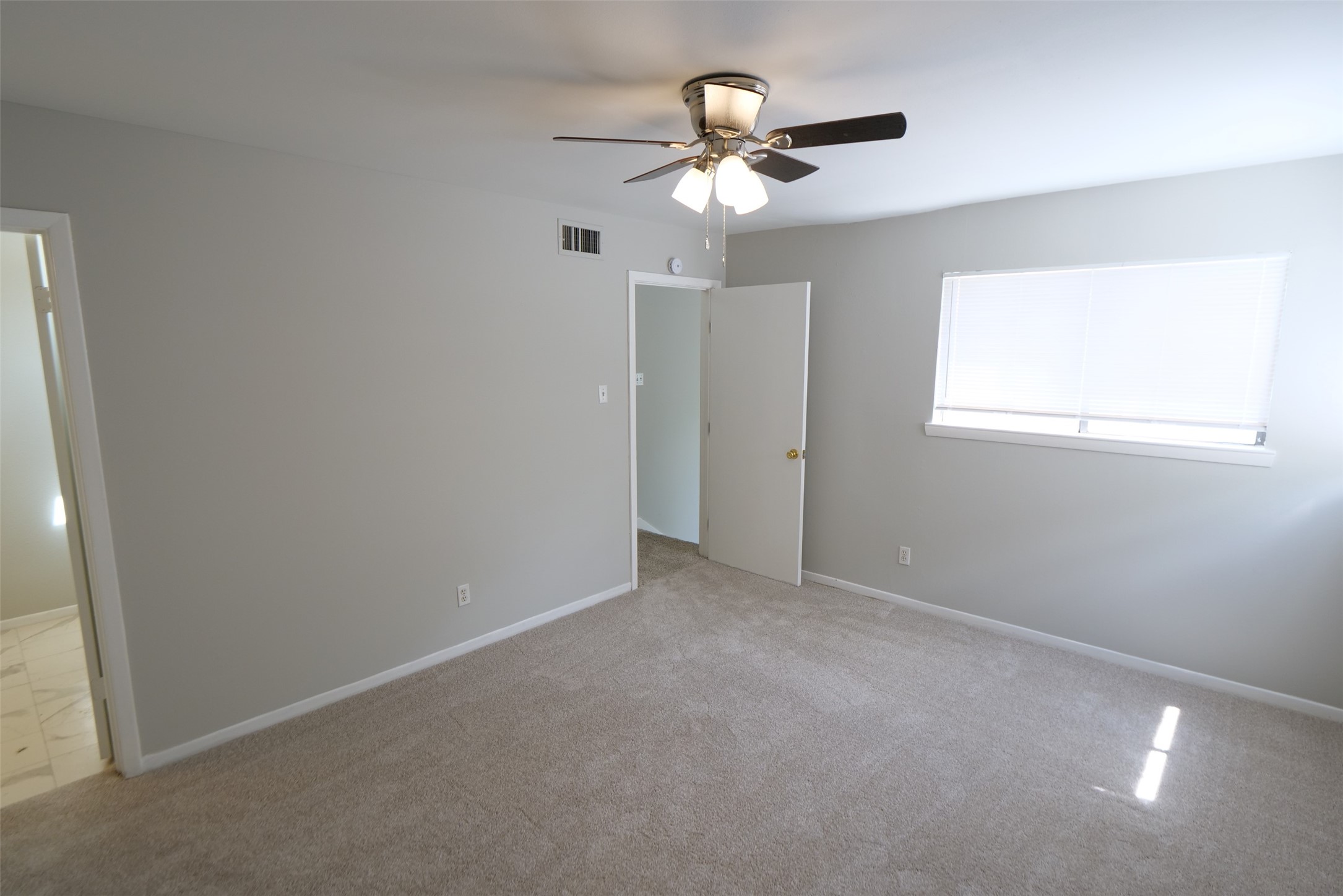 9526 Val Verde Street Houston, TX 77063 - Photo 23 of 36