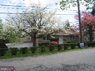 136 Haverford Road Folsom, PA 19033 - Photo 1 of 6 Gallery Image 1
