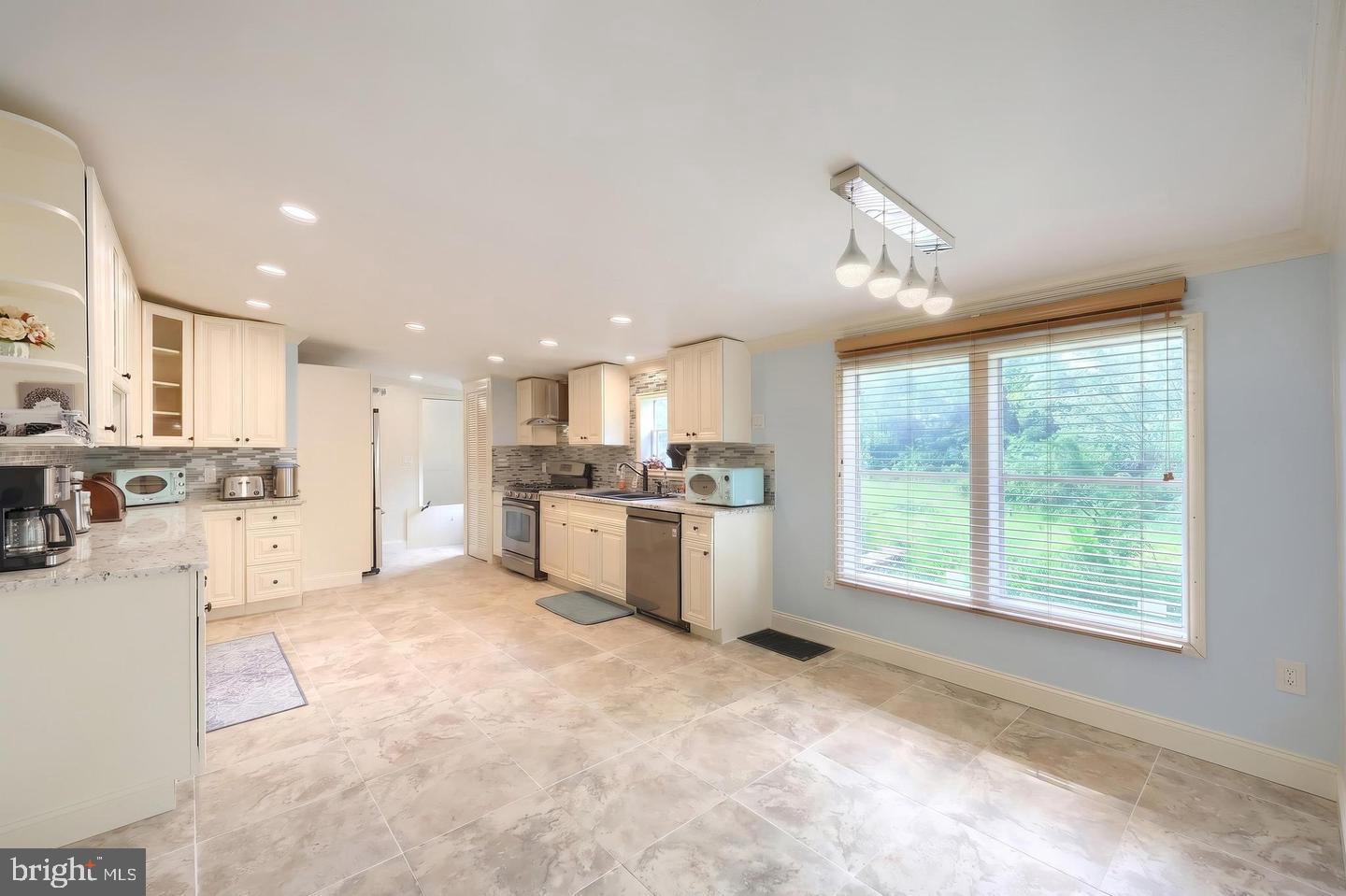 105 Weire Road York, PA 17404 - Photo 11 of 37 Gallery Image 11