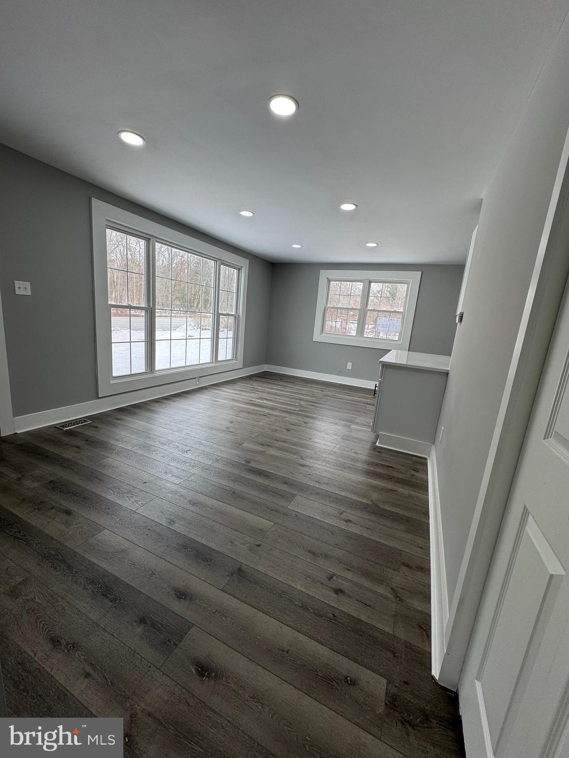 411 Magothy Bridge Road Pasadena, MD 21122 - Photo 10 of 11 open