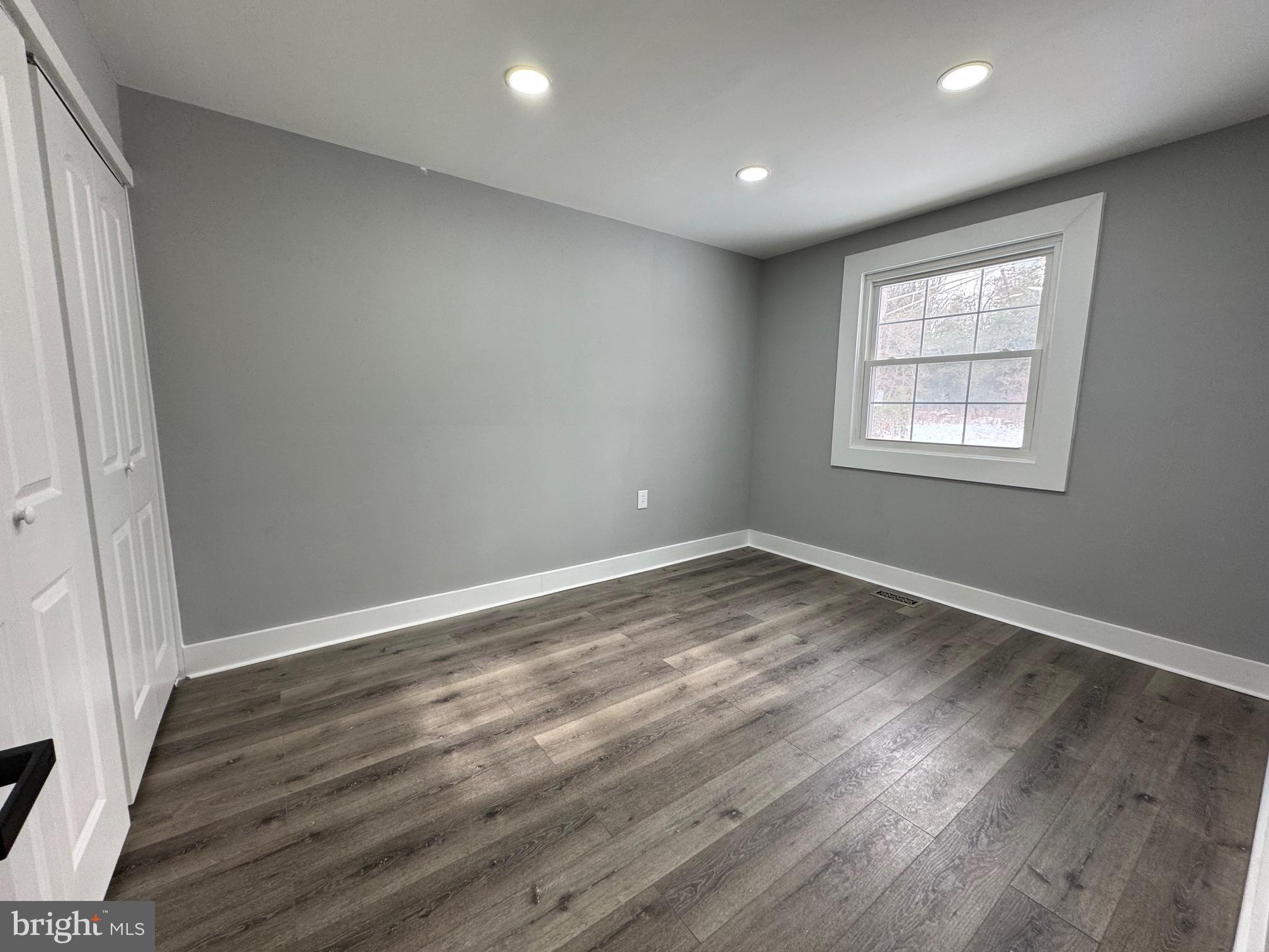 411 Magothy Bridge Road Pasadena, MD 21122 - Photo 8 of 11 Bedroom 2