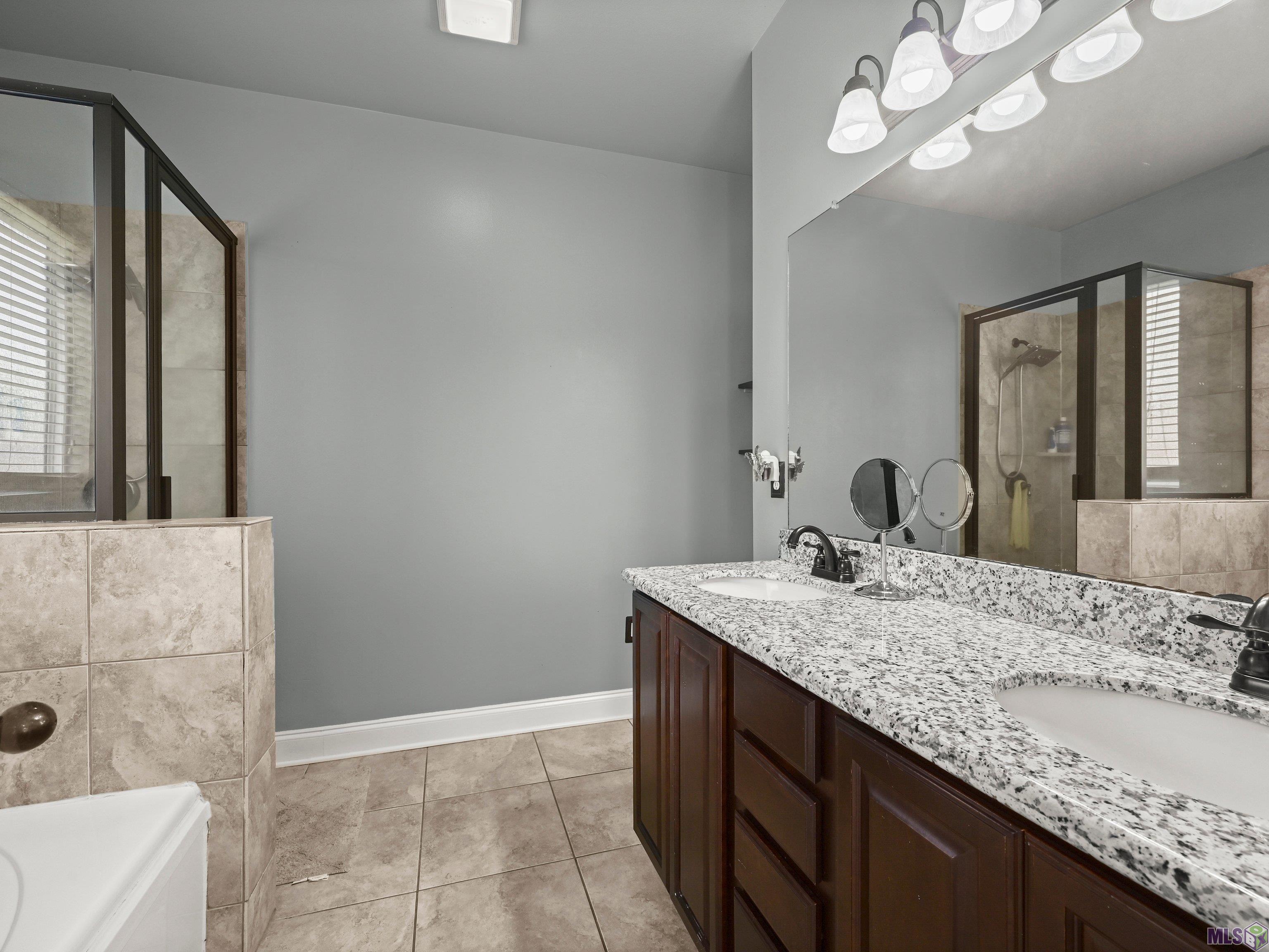 14217 Stone Gate Drive Baton Rouge, LA 70816 - Photo 12 of 22