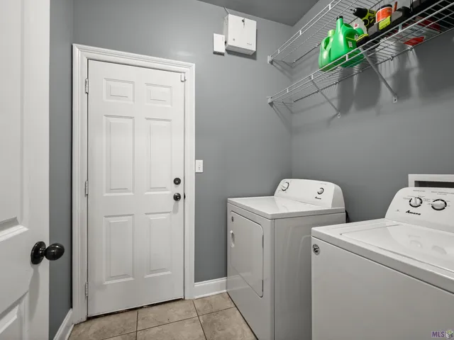 $284,000 | 14217 Stone Gate Drive, Baton Rouge, LA 70816