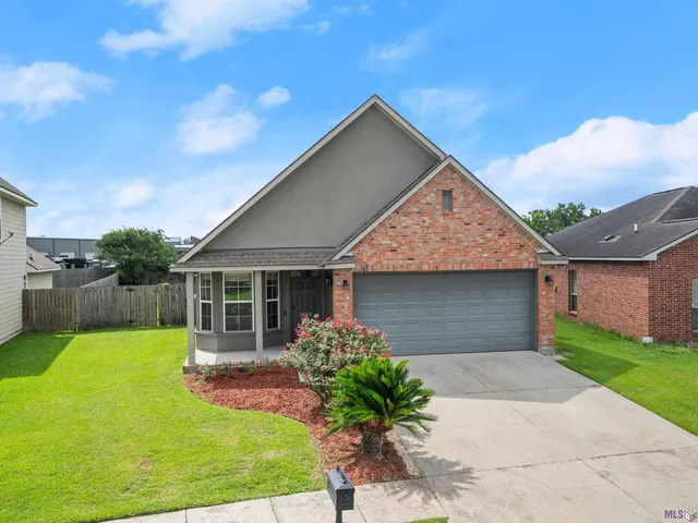 $284,000 | 14217 Stone Gate Drive, Baton Rouge, LA 70816