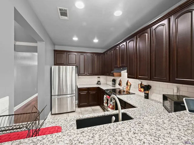 $284,000 | 14217 Stone Gate Drive, Baton Rouge, LA 70816